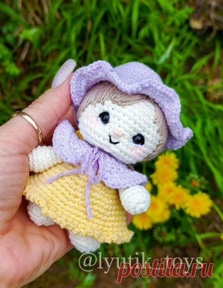 PDF Гномочка крючком. FREE crochet pattern; Аmigurumi toy patterns. Амигуруми схемы и описания на русском. Вязаные игрушки и поделки своими руками #amimore - маленькая кукла в виде девочки гнома из обычной пряжи, куколка, гномик.