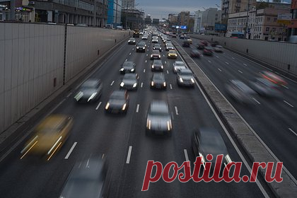 Российских автомобилистов предупредили о новом штрафе зимой. С 1 сентября 2023 года вступили в силу правила, согласно которым автомобилистов могут оштрафовать на 500 рублей за одно нарушение. Об этом напомнил заместитель директора департамента защиты прав потребителей и развития качества финансовых услуг Роскачества Игорь Поздняков, пишет RT.