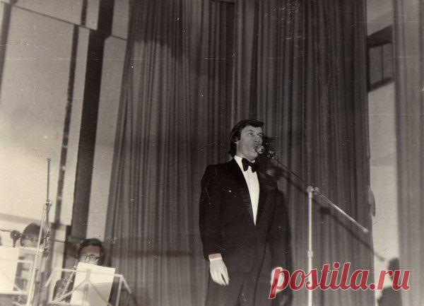 Анатолий Доровских, во время учебного концерта