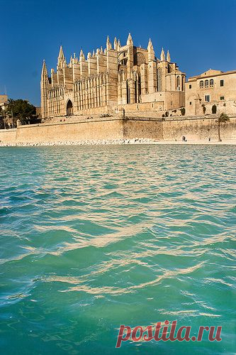 Palma de Mallorca's Cathedral, Spain   |   Pinterest • Всемирный каталог идей