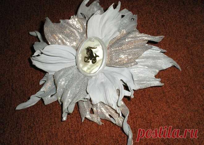 Виктория Пядышева - рукодельник от бога. Полюбуйтесь на её цветы из кожи. Кстати, этому можно научиться | Подушкины секреты | Яндекс Дзен