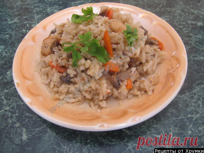 Плов с курицей и грибами