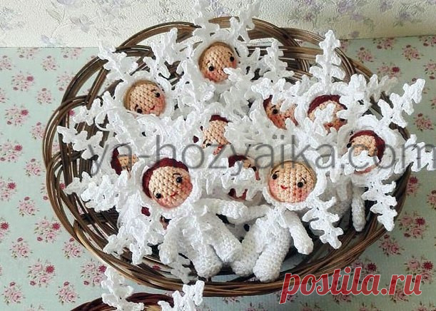 Новогодняя игрушка крючком описание. Вязаные крючком куколки снежинки. Куколка-снежинка Ребекка. Автор Mia Zamora Johnson. Идея для новогодних поделок-подарков. Для вязания воспользуйтесь подробным описанием вязания новогодней игрушки