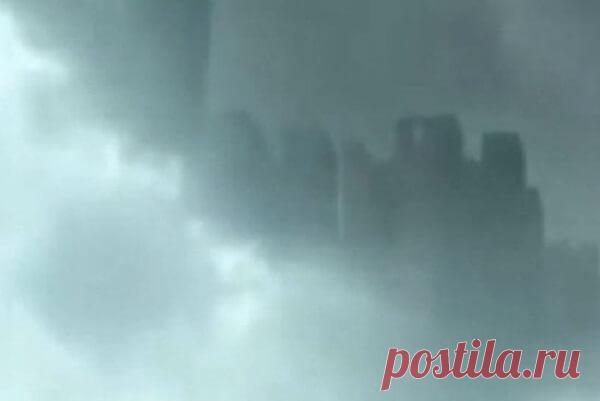 В небе над Китаем возник летающий город - видео | Новости Украины, мира, АТО