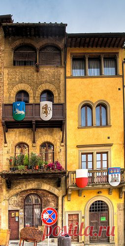 Houses on the Piazza Grande in Arezzo, Italy  |  Pinterest