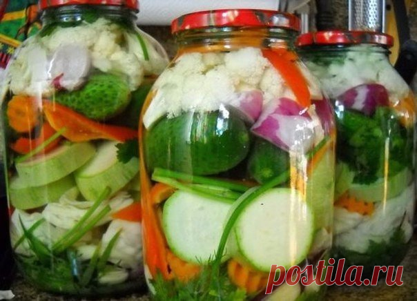 Маринад-ассорти

Вот такой маринад-ассорти очень вкусная и универсальная вещь!Зимой эти баночки разноцветные очень поднимают настроение! 

Взять огурчики, помидорчики, патиссончики, или огурчики, помидорки, мелкая морковь, кабачки, цветная капуста (можно добавить еще маленькие луковички)
Показать полностью…