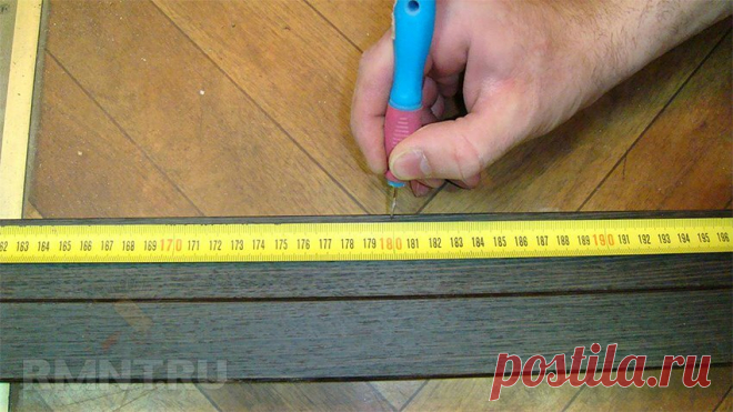 Как установить межкомнатную дверь своими руками | Строительный портал RMNT.RU | Яндекс Дзен