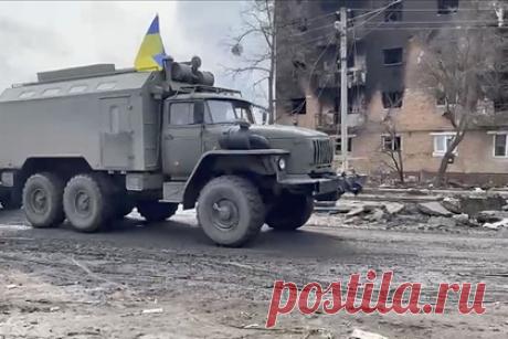 В Минобороны сообщили о минировании украинскими военными ГЭС под Николаевом. Украинские военные заминировали шлюзы Александровской ГЭС в Николаевской области Украины и готовят их подрыв. Об этом сообщил начальник Национального центра управления обороной РФ генерал-полковник Михаил Мизинцев. Подрыв грозит тем, что в зоне затопления окажутся более десяти населенных пунктов.