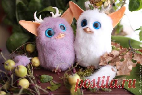 Купить Ноксы Нокс Nox Домашний дух Волшебное создание Игрушка в интернет магазине на Ярмарке Мастеров Купить или заказать Ноксы Нокс Nox Домашний дух Волшебное создание Игрушка в интернет магазине на Ярмарке Мастеров. С доставкой по России и СНГ. Материалы: полимерная глина, искусственный мех,&hellip;. Размер: Белый и розовый Ноксы - 14 см в высоту&lt;br&hellip;