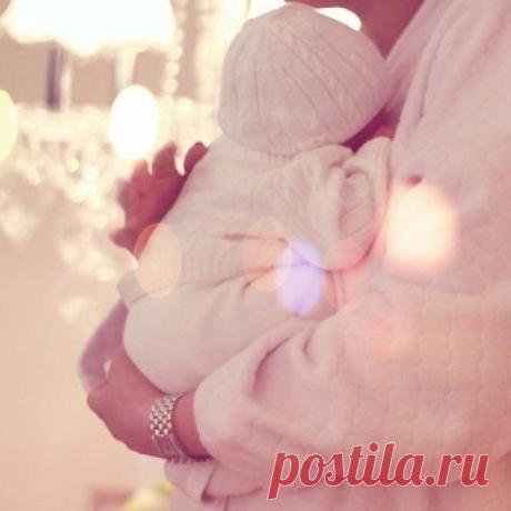 Маленький кусочек счастья -  это когда твоя детишка в полусне гладит тебя по руке, по лицу…, а ты лежишь и боишься пошевелиться, наслаждаясь каждой секундочкой этого сладкого ощущения! / Новые дети