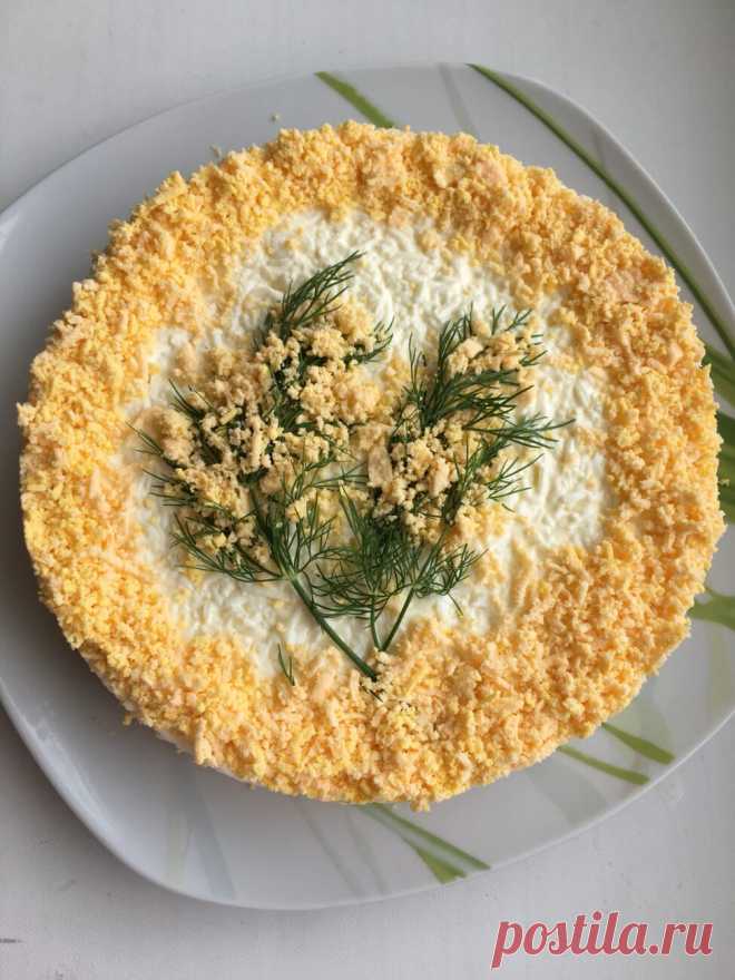 Слоеный салат с тунцом 