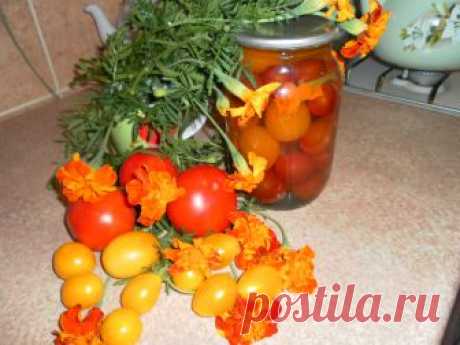 ПОМИДОРЫ С БАРХАТЦАМИ