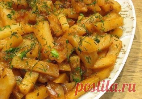 Вкусная картошка в мультиварке на режиме “Выпечка”.

Продолжаю наслаждаться таким удобным кухонным девайсом, как мультиварка. На этот раз предлагаю очень вкусную и нежную по структуре картошку с луком, приготовленную на режиме "Выпечка". Мой муж в восторге от такой еды, потому что любит "луковую" картошку.
Показать полностью…