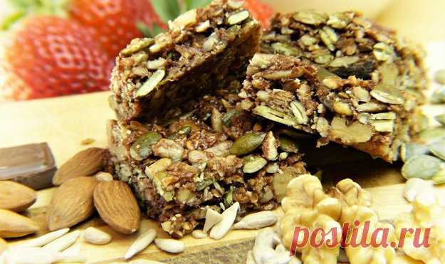 #Рецепты злаковых батончиков
- Рецепт хрустящих злаковых батончиков с гранолой из кешью
- Рецепт овсяных протеиновых батончиков
- Рецепт ореховых батончиков-мюсли с какао-крупкой

Рецепты батончиков — для тех, кто думает о совем здоровье!
- Как приготовить #батончики с овощами
- Злаковые батончики #без_выпечки