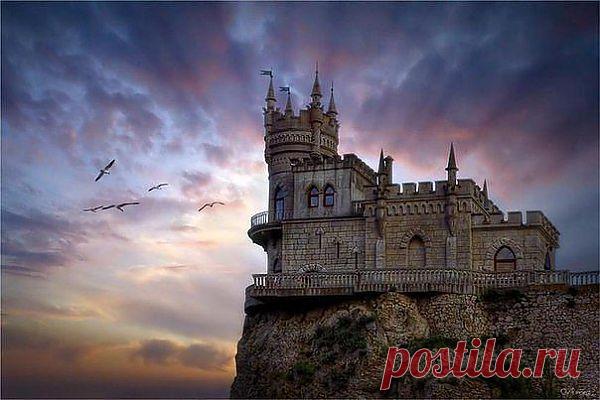 Ласточкино  гнездо,  Крым