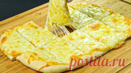 Это лучше чем пицца. Сырно-чесночный хлеб. Быстрый, летний рецепт к чаю А я вот еще нашла вариант сырно-мясного пирога, там в начинке вместо сыра - ветчина/сало, но тоже вкусно.