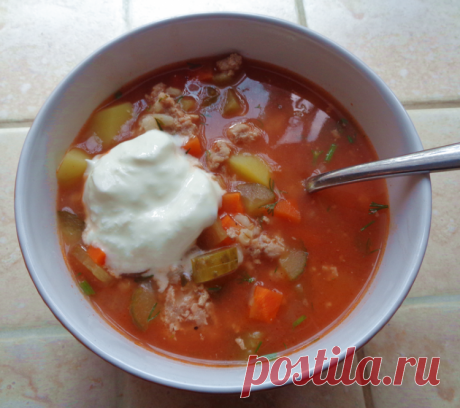 Рассольник с перловкой и солеными огурцами, рецепт - Простые рецепты Овкусе.ру