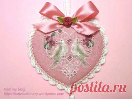 Розовое сердечко - вышивка