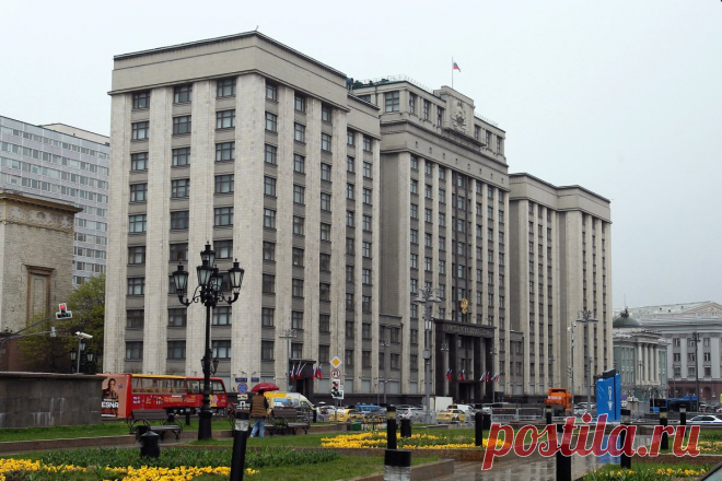 В РФ могут упростить получение страховых выплат для ИП в случае больничного. Поправки могут внести в закон «Об обязательном социальном страховании на случай временной нетрудоспособности и в связи с материнством».