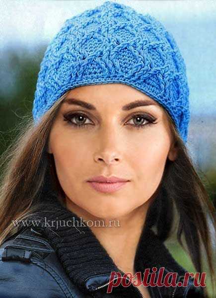 Женская вязаная шапочка крючком