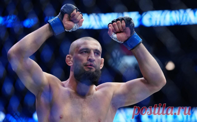 Чимаев установил рекорд UFC по числу точных ударов за бой. Уроженец Чечни победил в пятираундовом поединке против Дрикуса дю Плесси. Хамзат Чимаев показал рекорд по числу ударов и второй результат в истории UFC по времени контроля — 21 минута 40 секунд