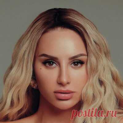 Anna Asti (Анна Дзюба) – биография и карьера