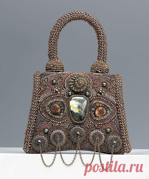 Немного бисера сумочки..