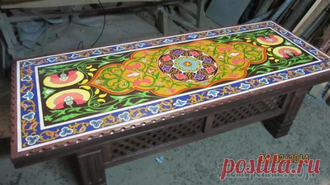 Стол-ковёр .