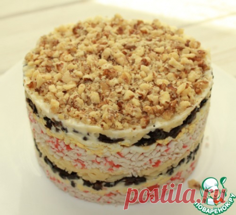 Салат из крабовых палочек с черносливом – кулинарный рецепт