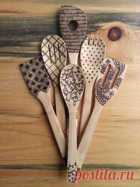 Wood burned kitchen utensils, bamboo wooden spoons