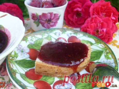 Вишнево-клубничное варенье - Кулинарные рецепты на Food.ua