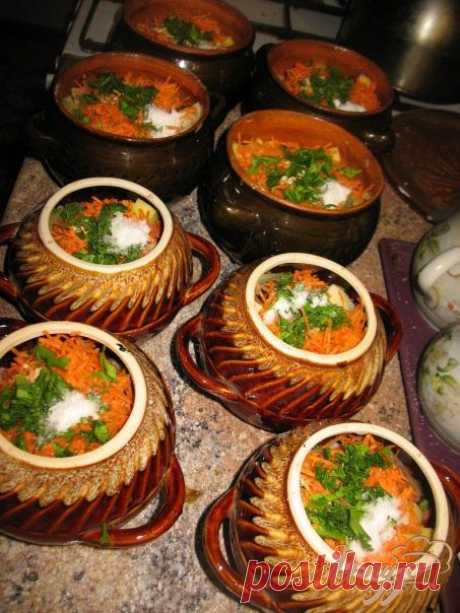 Грибы с картошкой в горшочке.