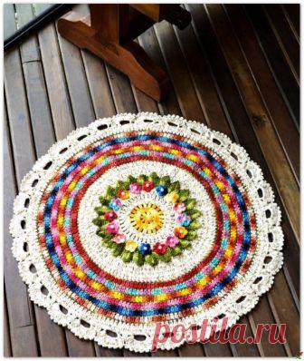 Цветной коврик крючком.