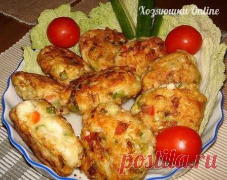 Рецепт очень вкусных и полезных котлет из куриного мяса с овощами и сыром.