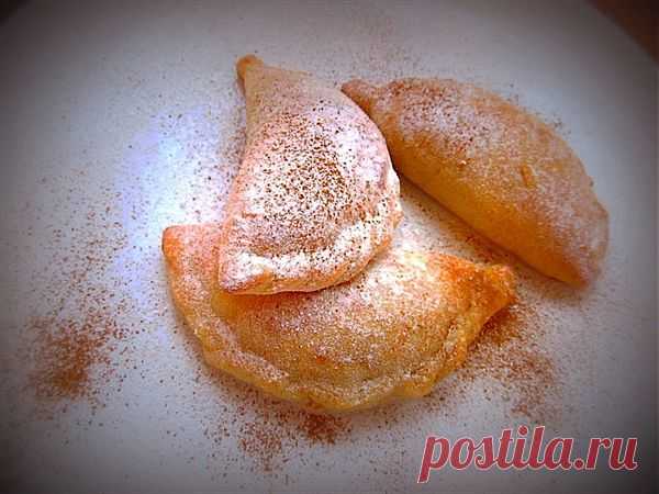 Головокружительные творожные пирожки с яблоком и корицей.