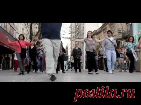 Intervención en la Peatonal Drago - Zorba el Griego - HD - - Multiespacio cultural Gen