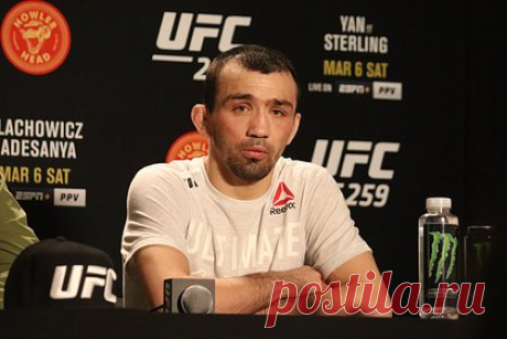 Поединок российского бойца в UFC отменили второй раз подряд. Поединок российского бойца смешанного стиля (MMA) Аскара Аскарова в Абсолютном бойцовском чемпионате (UFC) отменили второй раз подряд. Аскаров не смог уложиться в лимит наилегчайшей весовой категории. В команде подтвердили, что бой против американца Брэндона Ройвала не состоится.