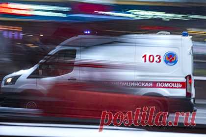 В ДТП с иномарками на российской трассе один человек погиб. Шесть человек пострадали, еще один погиб в результате автомобильной аварии в Иркутской области. ДТП произошло на 100-м километре автодороги Иркутск — Оса — Усть-Уда. В результате столкновения автомобилей Toyota Wish и Toyota Land Cruiser Prado погиб один человек, который находился в салоне внедорожника.