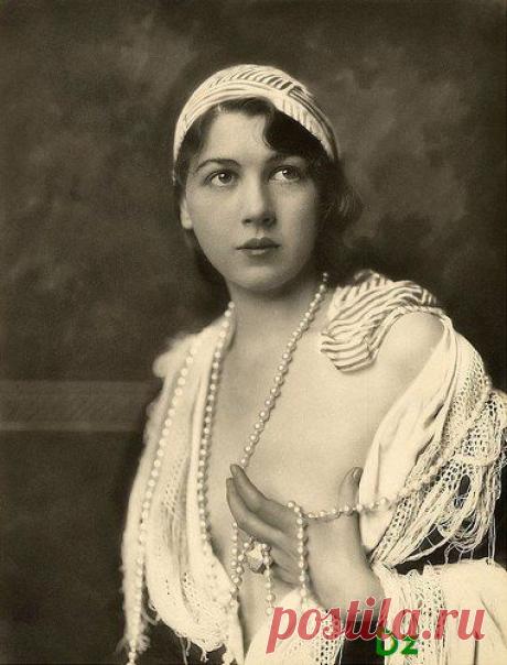 Девушки из варьете Ziegfeld Follies (82 фотографии)
