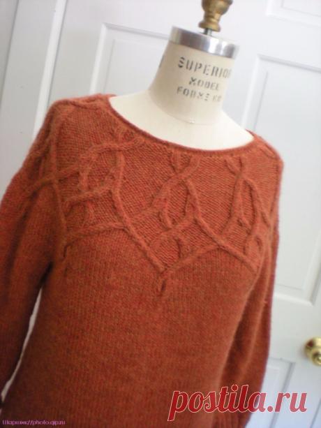 Cabled Yoke Pullover by Norah Gaughan- Knitting Magazine 081, October 2010