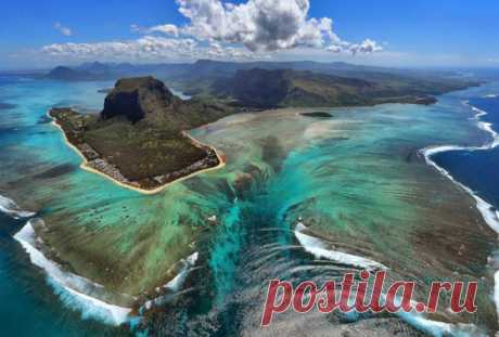 Атлантиду нашли на дне Индийского океана Древний континент, находившийся между Индией и Мадагаскаром, обнаружили у острова Маврикий. Таким образом можно с уверенностью предположить, что именно этот континент и был когда-то загадочной Атлантидой.