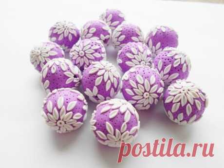 Полые бусины со снежными цветами из полимерной глины