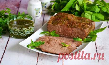 Запечённая говядина, рецепт в мультиварке Очень вкусное праздничное блюдо - запечённый кусок говядины в специях. Но, так мясо приготовить можно и на ужин для семьи, ведь усилий - минимум, готовить его...