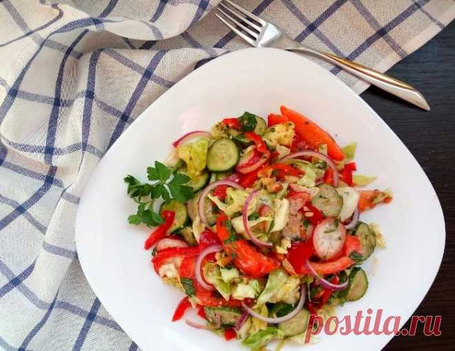 Салаты на Новый год 2020: рецепты, простые и вкусные, какие можно приготовить, легкие, без майонеза, фруктовые, овощные, мясные, с рыбой, морепродуктами, видео