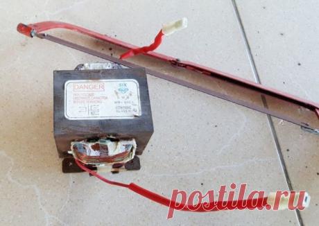 Изготовление сварочного аппарата в домашних условиях 

 Привет, друзья! На сайте Instructables я нашел интересную статью, о том как сделать электродуговую сварку своими руками, из старых ненужных материалов. Автор использует питание от батареек 12V и поэтому сварка варит слабо, но ее можно использовать вместо паяльника, паять без канифоли. Но можно еще подключить сварку к сети 240V и варить как на…

Полное описание  https://usamodelkina.ru/11519-izgotovlenie-svarochnogo-ap...