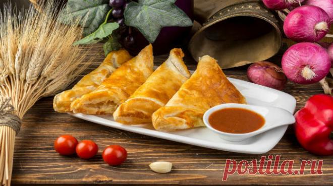 Аппетитные хачапури по-тбилисски из бездрожжевого теста Аппетитные хачапури по-тбилисски из бездрожжевого теста — это не просто лепешка. Это блюдо с душой, с широкой грузинской душой! В этом рецепте пойдет речь о сочных лакомых хачапури, но...