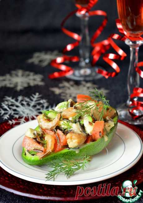 Салат с рисом, авокадо и морепродуктами - кулинарный рецепт