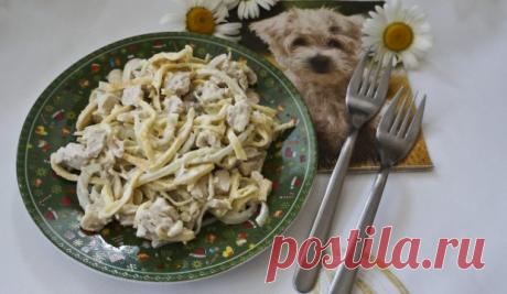 Салат с блинами и грибами – оригинальный рецепт для вашего стола. Удивите своих близких! Это необычное блюдо непременно порадует вас и ваше окружение своим оформлением и вкусовыми качествами.