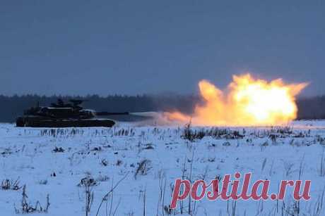 В США заявили о бессмысленности поставок танков Abrams Украине. Американские танки Abrams, которые поставляются Украине, сложны в использовании и эксплуатации. Следовательно, ВСУ не смогут использовать весь потенциал этой техники и быстро ее лишатся, рассказал экс-разведчик США Скотт Риттер. Украинцы смогут задействовать лишь 20 — 30 процентов боевого потенциала этой системы.