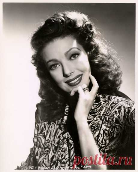 Лоретта Янг Loretta Young